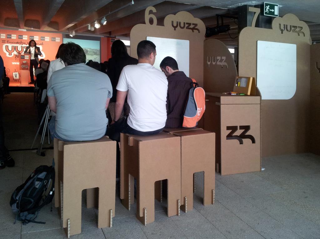 Yuzz_cartonlab_stands carton (10)