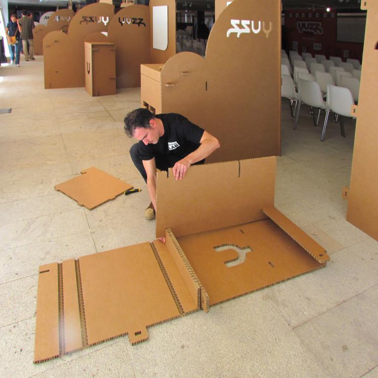 Yuzz_cartonlab_stands carton (13)