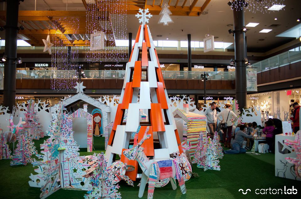 arbol navidad centro comercial decoracion navidad cartonlab (4)