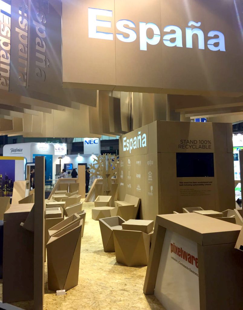 stand-ecodiseño-Smart-City-Expo-World-Congress-booth-cartonlab-cardboard-tradeshow-icex02
