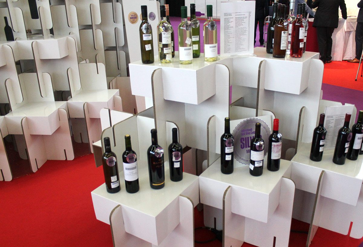 stand para feria de vino world bulk wine exhibition cartonlab diseño modular expositor